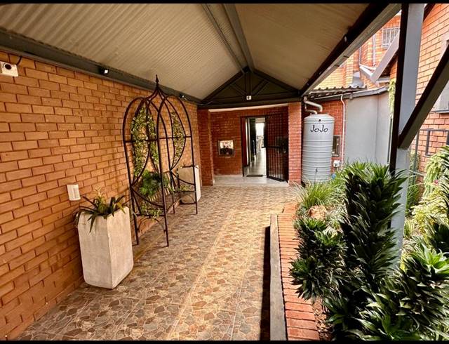 4 BEDROOM HOUSE FOR SALE IN MONTANA PARK